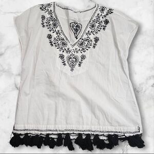 Subtle Luxury White XS Embroidered Short Sleeve